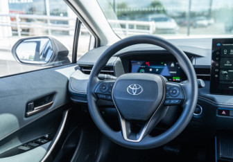 Новый Toyota Corolla Sedan 2026 (15 фото)