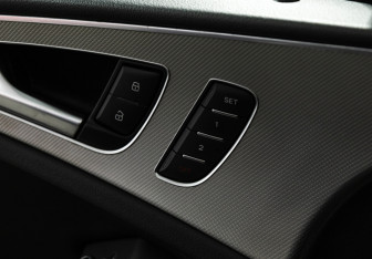 Подержанный автомобиль Audi A6 Sedan 2011 года (16 фото)