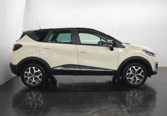 Подержанный автомобиль Renault Kaptur 2017 года (4 фото)