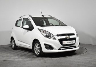 Подержанный автомобиль Chevrolet Spark 2022 года (3 фото)