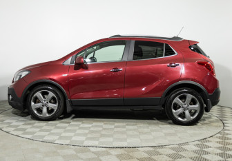 Подержанный автомобиль Opel Mokka 2013 года (8 фото)