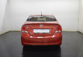 Подержанный автомобиль Hyundai Solaris Sedan 2016 года (6 фото)