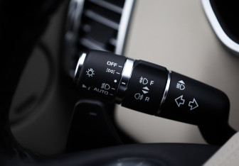 Подержанный автомобиль Land Rover Range Rover 2020 года (15 фото)