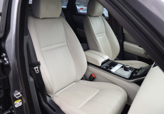 Подержанный автомобиль Land Rover Range Rover Velar 2017 года (25 фото)