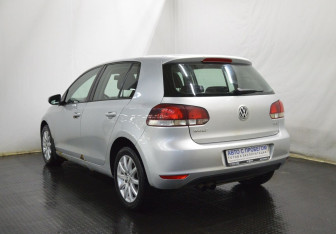 Подержанный автомобиль Volkswagen Golf Hatchback 2011 года (7 фото)