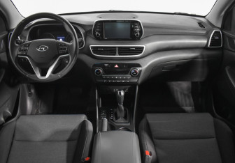 Подержанный автомобиль Hyundai Tucson 2019 года (13 фото)