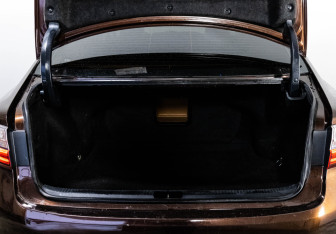 Подержанный автомобиль Lexus ES 2016 года (33 фото)