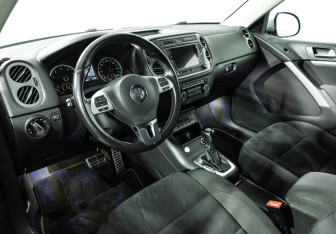 Подержанный автомобиль Volkswagen Tiguan 2013 года (11 фото)