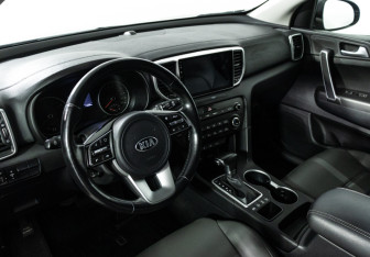 Подержанный автомобиль Kia Sportage 2021 года (11 фото)