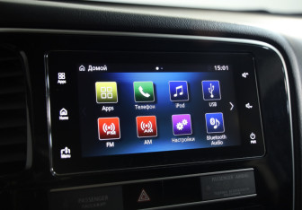 Подержанный автомобиль Mitsubishi Outlander 2019 года (12 фото)