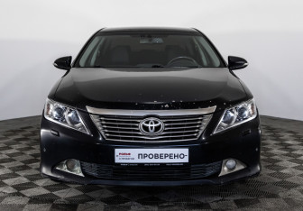 Подержанный автомобиль Toyota Camry Sedan 2013 года (2 фото)