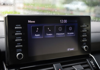 Подержанный автомобиль Toyota Land Cruiser Suv 2021 года (15 фото)