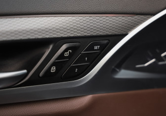 Подержанный автомобиль BMW X3 2021 года (24 фото)