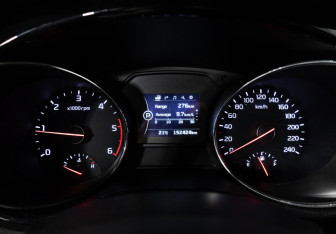 Подержанный автомобиль Kia Carnival 2017 года (12 фото)