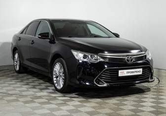 Подержанный автомобиль Toyota Camry Sedan 2018 года (3 фото)