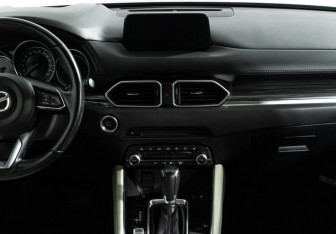 Подержанный автомобиль Mazda CX-5 2019 года (14 фото)