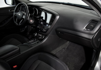 Подержанный автомобиль Kia Optima Sedan 2012 года (13 фото)