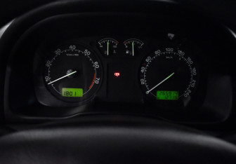 Подержанный автомобиль Skoda Octavia Liftback 2009 года (14 фото)