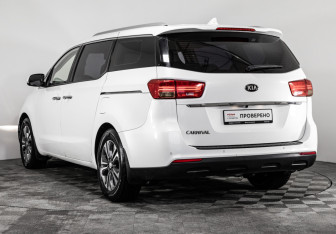 Подержанный автомобиль Kia Carnival 2019 года (7 фото)