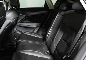 Подержанный автомобиль Geely Tugella 2021 года (10 фото)