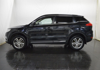 Подержанный автомобиль Geely Atlas 2018 года (8 фото)