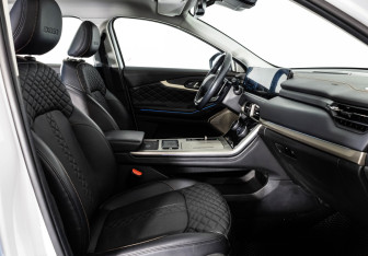 Подержанный автомобиль Exeed TXL 2022 года (18 фото)