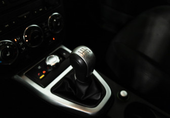 Подержанный автомобиль Land Rover Freelander 2011 года (16 фото)