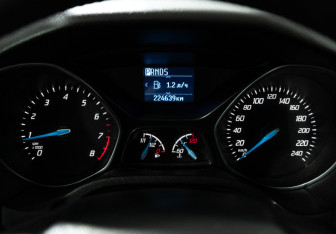 Подержанный автомобиль Ford Focus Hatchback 2014 года (12 фото)