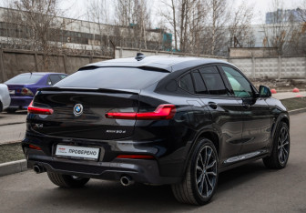 Подержанный автомобиль BMW X4 2020 года (6 фото)