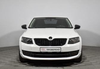 Подержанный автомобиль Skoda Octavia Liftback 2014 года (2 фото)