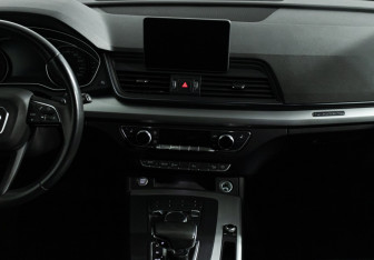 Подержанный автомобиль Audi Q5 2018 года (14 фото)