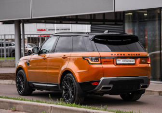 Подержанный автомобиль Land Rover Range Rover Sport 2018 года (8 фото)