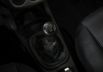 Подержанный автомобиль Opel Corsa 2013 года (16 фото)