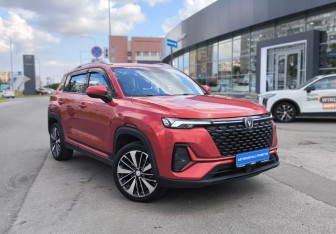 Подержанный автомобиль Changan CS35PLUS 2023 года (3 фото)