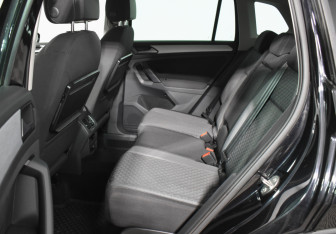 Подержанный автомобиль Volkswagen Tiguan 2017 года (11 фото)