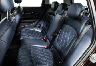 Подержанный автомобиль MINI Clubman Wagon 2016 года (10 фото)