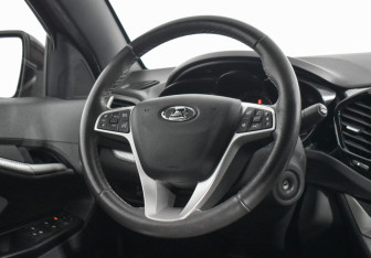 Подержанный автомобиль LADA (ВАЗ) Vesta Sedan 2021 года (14 фото)