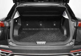 Подержанный автомобиль Omoda C5 2023 года (20 фото)