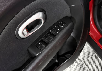 Подержанный автомобиль Kia Soul 2014 года (10 фото)