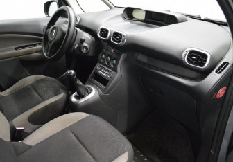 Подержанный автомобиль Citroen C3 Picasso 2010 года (11 фото)