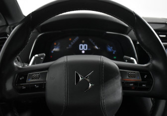 Подержанный автомобиль DS 7 Crossback 2019 года (18 фото)