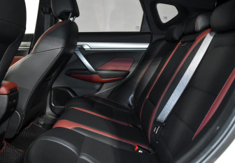 Подержанный автомобиль Geely Coolray 2021 года (13 фото)