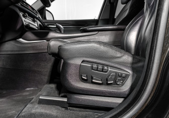 Подержанный автомобиль BMW X6 2015 года (19 фото)