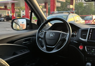 Подержанный автомобиль Honda Pilot 2017 года (16 фото)