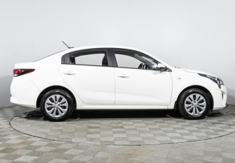 Подержанный автомобиль Kia Rio Sedan 2021 года (4 фото)