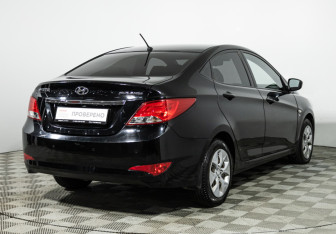 Подержанный автомобиль Hyundai Solaris Sedan 2015 года (5 фото)
