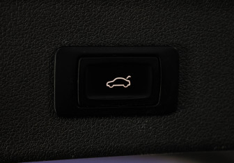 Подержанный автомобиль Audi Q5 2012 года (25 фото)