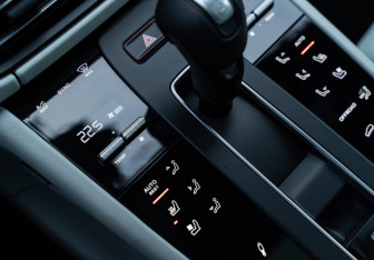 Новый Porsche Macan 2025 (22 фото)