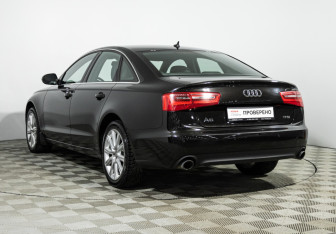 Подержанный автомобиль Audi A6 Sedan 2014 года (7 фото)