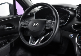 Подержанный автомобиль Hyundai Santa Fe 2019 года (15 фото)
